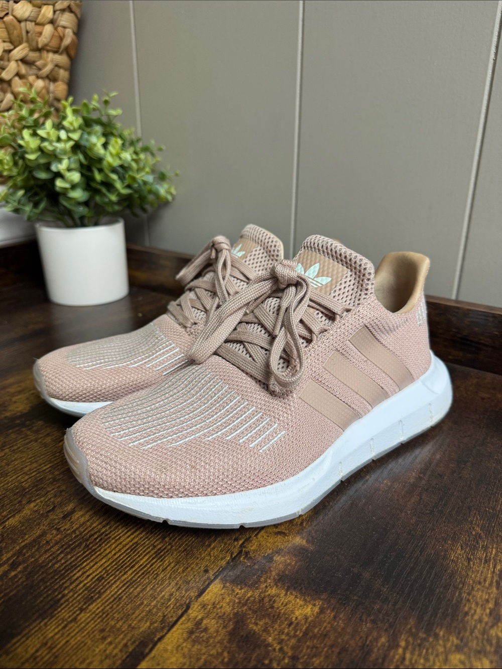Adidas Swift Run 1.0 Blush Pink